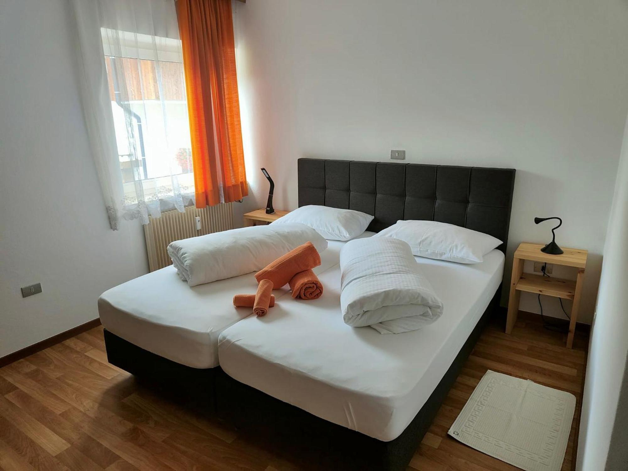 Appartements Drei Zinnen Innichen Zimmer foto