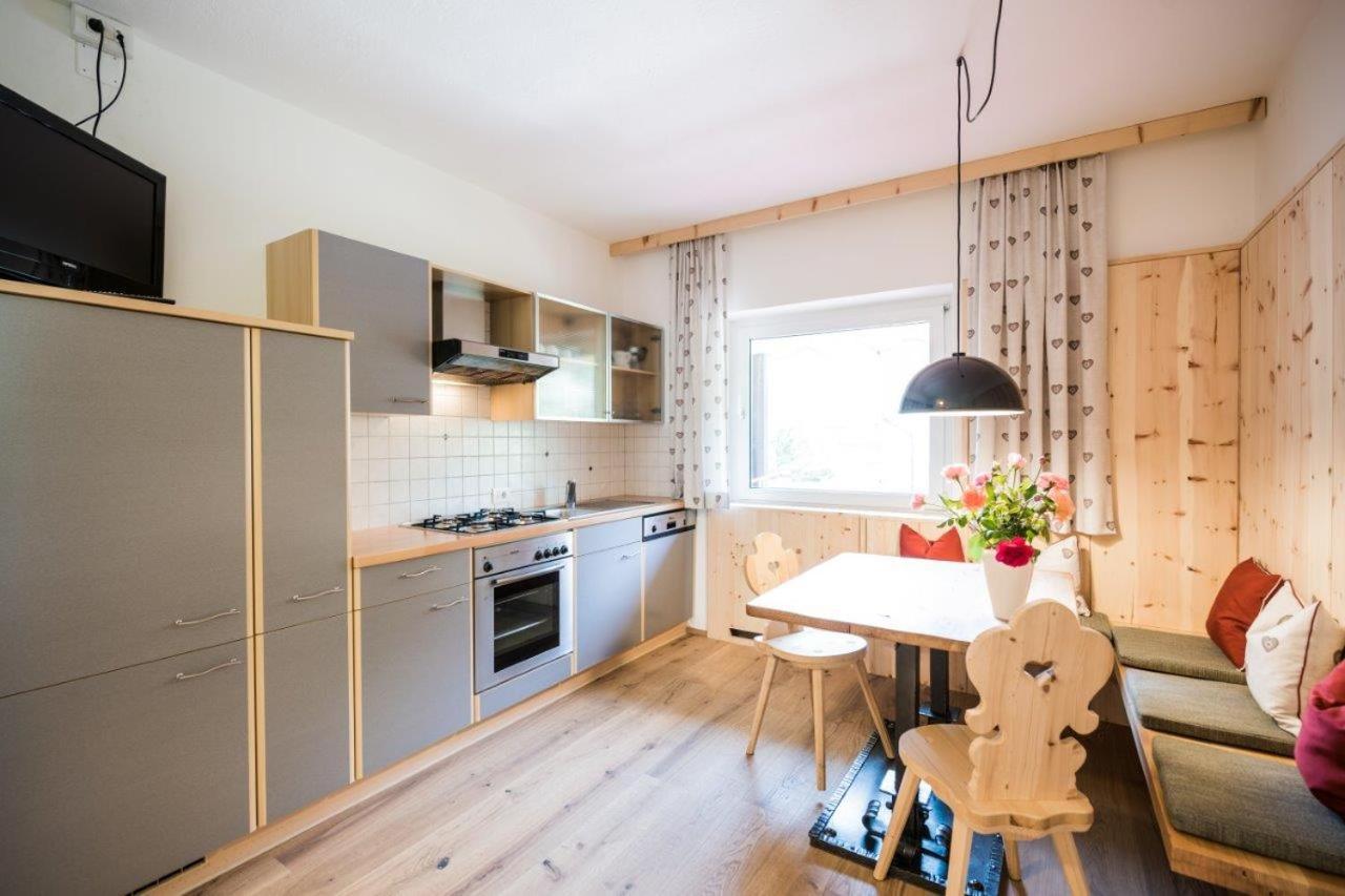 Appartements Drei Zinnen Innichen Zimmer foto